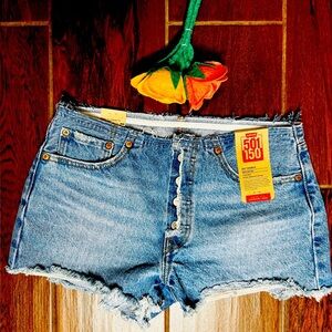 Levi’s 501 mid rise 150 years denim shorts